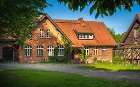 Dom Gościnny Stara Szkoła